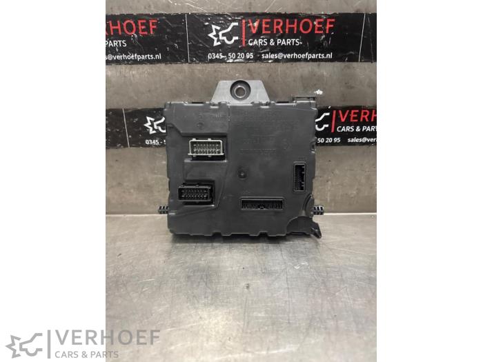 Gebruikte Computer Body Control Renault Kangoo Express (FW) 1.5 dCi 90 FAP Prijs € 65,00 Margeregeling aangeboden door Verhoef Cars & Parts