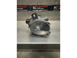 Gebruikte Mistlamp rechts-voor Opel Corsa E 1.3 CDTi 16V ecoFLEX Prijs € 20,00 Margeregeling aangeboden door Verhoef Cars & Parts