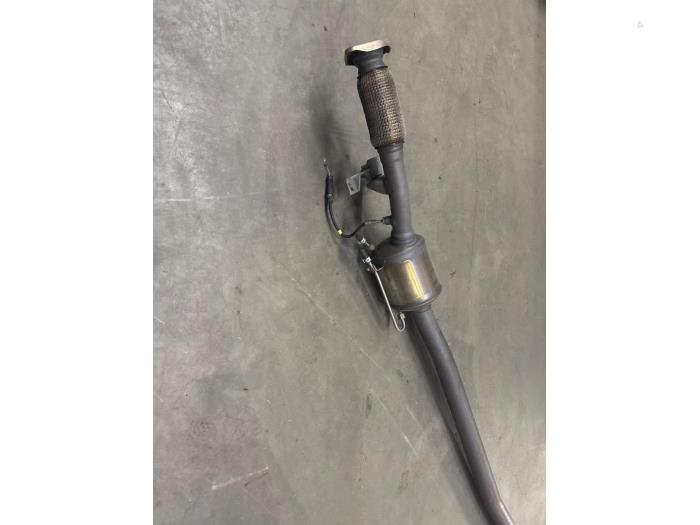 Katalysator van een Mercedes-Benz A Limousine (177.1) 1.3 A-200 Turbo 2019