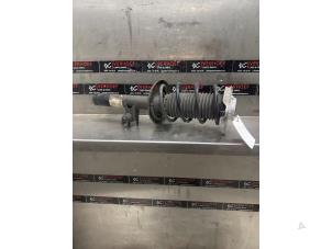 Gebruikte Mac Phersonpoot links-voor Mercedes A Limousine (177.1) 1.3 A-200 Turbo Prijs € 275,00 Margeregeling aangeboden door Verhoef Cars & Parts