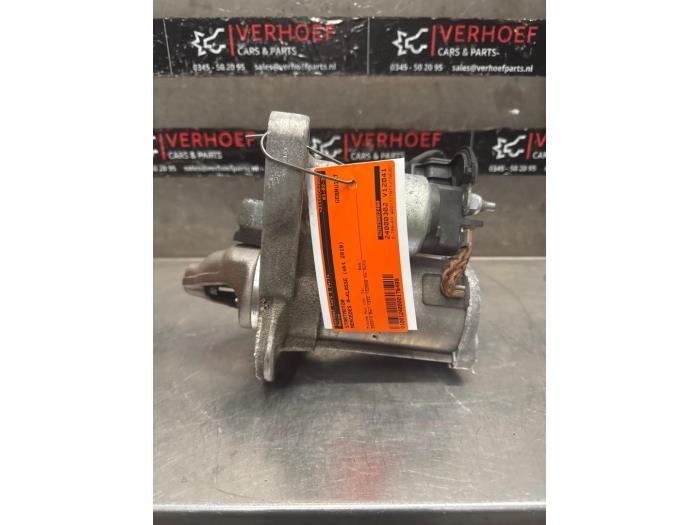 Startmotor van een Mercedes-Benz A Limousine (177.1) 1.3 A-200 Turbo 2019