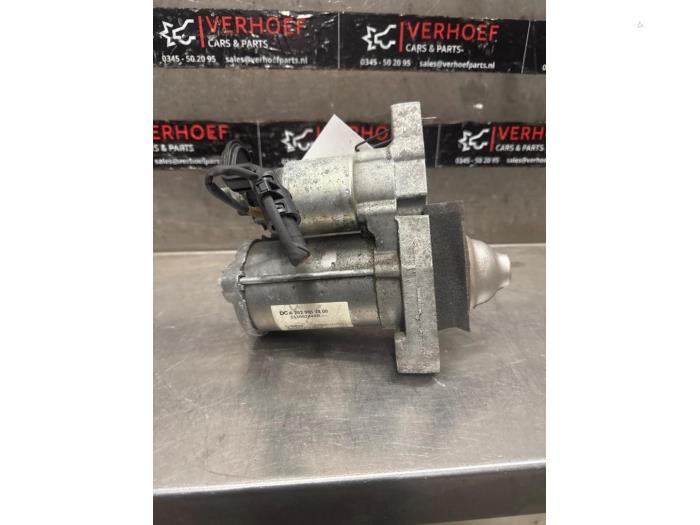 Startmotor van een Mercedes-Benz A Limousine (177.1) 1.3 A-200 Turbo 2019