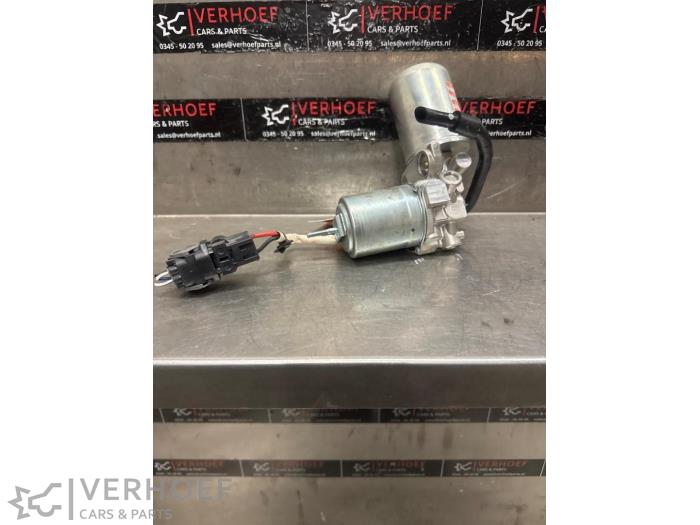 Gebruikte Vacuumpomp Rembekrachtiging Toyota Corolla Touring Sport (E21/EH1) 1.8 16V Hybrid Prijs € 225,00 Margeregeling aangeboden door Verhoef Cars & Parts