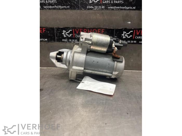 Gebruikte Startmotor Mercedes C (W205) C-250 2.0 CGI 16V Prijs € 35,00 Margeregeling aangeboden door Verhoef Cars & Parts
