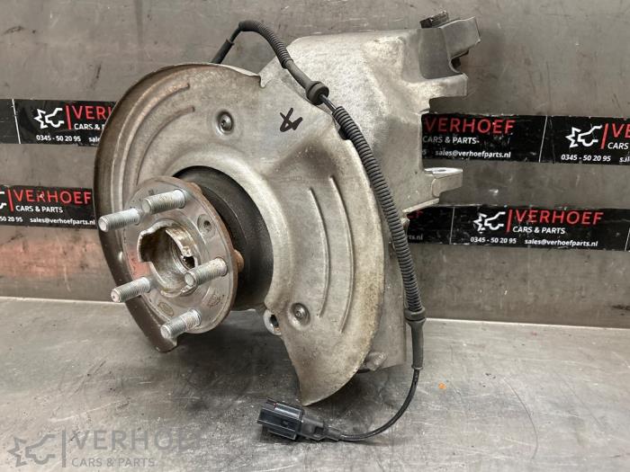 Gebruikte Fusee rechts-achter Landrover Range Rover Evoque II (LZC/LZS/LZH) 2.0 P250 MHEV 16V AWD Prijs € 150,00 Margeregeling aangeboden door Verhoef Cars & Parts
