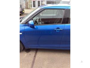 Gebruikte Deur 4Deurs links-voor Suzuki Swift (ZA/ZC/ZD) 1.2 16V Prijs € 200,00 Margeregeling aangeboden door Verhoef Cars & Parts