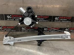 Gebruikte Raammechaniek 4Deurs links-voor Mazda 2 Hybrid 1.5 12V Prijs € 75,00 Margeregeling aangeboden door Verhoef Cars & Parts
