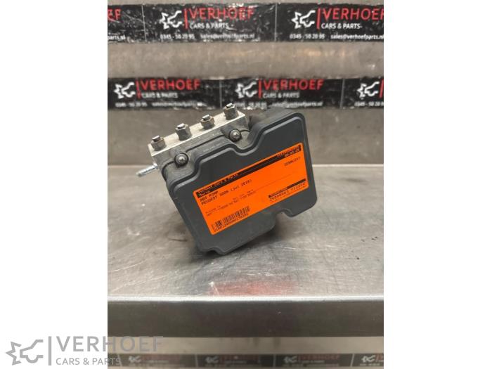Gebruikte ABS Pomp Peugeot 3008 II (M4/MC/MJ/MR) 1.2 12V e-THP PureTech 130 Prijs € 250,00 Margeregeling aangeboden door Verhoef Cars & Parts