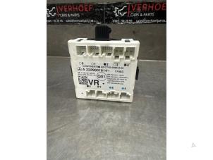 Gebruikte Module Centrale Deurvergrendeling Mercedes GLC (X253) 2.0 350 e 16V 4-Matic Prijs € 35,00 Margeregeling aangeboden door Verhoef Cars & Parts