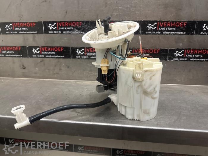 Gebruikte Benzinepomp Audi A5 (8T3) 1.8 TFSI 16V Prijs € 100,00 Margeregeling aangeboden door Verhoef Cars & Parts