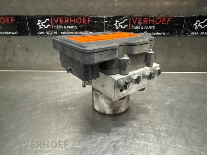 Gebruikte ABS Pomp Renault Master III (MA/MB/MC/MD/MH/MF/MG/MH) 2.3 dCi 16V Prijs op aanvraag aangeboden door Verhoef Cars & Parts