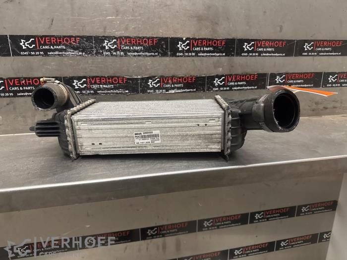 Gebruikte Intercooler Citroen DS5 (KD/KF) 2.0 165 HYbrid4 16V Prijs € 40,00 Margeregeling aangeboden door Verhoef Cars & Parts