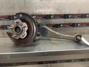 Gebruikte Fusee rechts-achter Toyota Auris Touring Sports (E18) 1.8 16V Hybrid Prijs € 100,00 Margeregeling aangeboden door Verhoef Cars & Parts