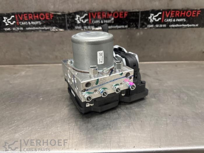 Gebruikte ABS Pomp Nissan Leaf (ZE1) Electric Prijs € 200,00 Margeregeling aangeboden door Verhoef Cars & Parts