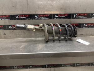 Gebruikte Veerpoot rechts-voor Ford C-Max (DXA) 1.0 Ti-VCT EcoBoost 12V 125 Prijs € 35,00 Margeregeling aangeboden door Verhoef Cars & Parts