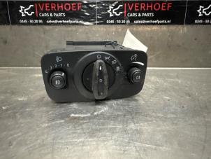 Gebruikte Schakelaar Licht Ford C-Max (DXA) 1.0 Ti-VCT EcoBoost 12V 125 Prijs € 25,00 Margeregeling aangeboden door Verhoef Cars & Parts