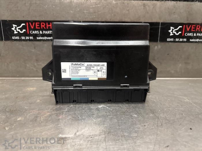 Gebruikte Module Bodycontrol Ford C-Max (DXA) 1.0 Ti-VCT EcoBoost 12V 125 Prijs € 40,00 Margeregeling aangeboden door Verhoef Cars & Parts