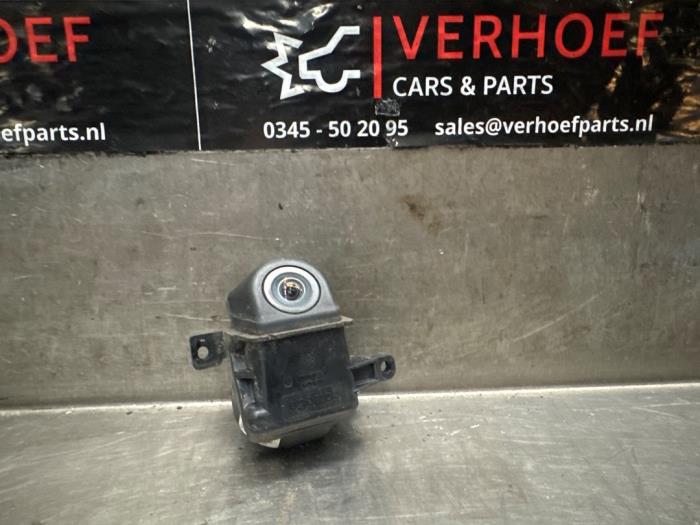 Achteruitrij Camera van een Ford C-Max (DXA) 1.0 Ti-VCT EcoBoost 12V 125 2014