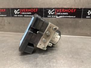 Gebruikte ABS Pomp Toyota Yaris II (P9) 1.33 16V Dual VVT-I Prijs € 100,00 Margeregeling aangeboden door Verhoef Cars & Parts