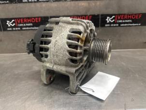 Gebruikte Dynamo Renault Clio IV Estate/Grandtour (7R) 1.5 Energy dCi 90 FAP Prijs € 40,00 Margeregeling aangeboden door Verhoef Cars & Parts