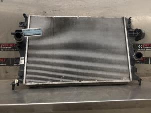 Gebruikte Radiateur Hyundai Ioniq 1.6 GDI 16V PHEV Prijs € 150,00 Margeregeling aangeboden door Verhoef Cars & Parts