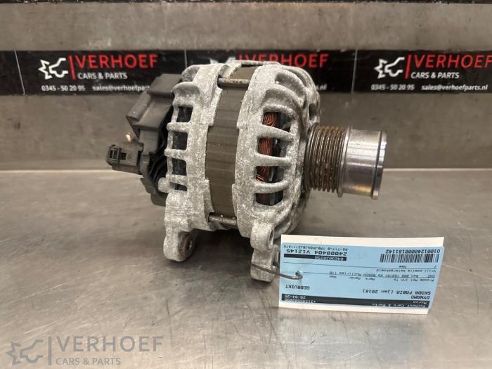 Gebruikte Dynamo Skoda Fabia III Combi (NJ5) 1.0 TSI 12V Prijs € 50,00 Margeregeling aangeboden door Verhoef Cars & Parts