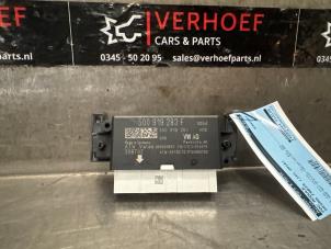 Gebruikte PDC Module Skoda Fabia III Combi (NJ5) 1.0 TSI 12V Prijs € 40,00 Margeregeling aangeboden door Verhoef Cars & Parts