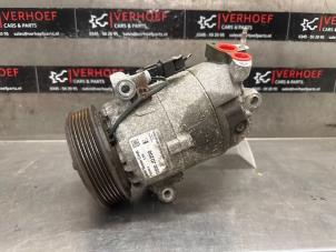 Gebruikte Pomp Airco Nissan Qashqai (J10) 2.0 16V Prijs € 150,00 Margeregeling aangeboden door Verhoef Cars & Parts