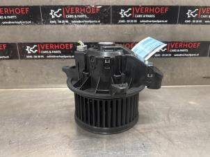 Gebruikte Chaufage Ventilatiemotor Ford Transit Custom 2.0 TDCi 16V Eco Blue 130 Prijs € 84,70 Inclusief btw aangeboden door Verhoef Cars & Parts