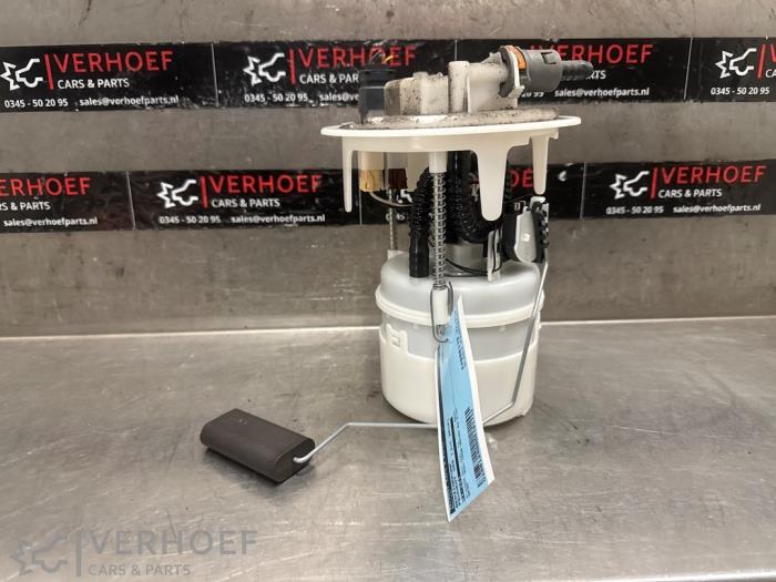 Gebruikte Benzinepomp Peugeot 308 (L3/L8/LB/LH/LP) 1.6 16V THP Prijs € 100,00 Margeregeling aangeboden door Verhoef Cars & Parts