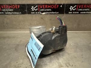 Gebruikte Gasklephuis Toyota Yaris IV (P21/PA1/PH1) 1.5 12V Hybrid 115 Prijs € 250,00 Margeregeling aangeboden door Verhoef Cars & Parts