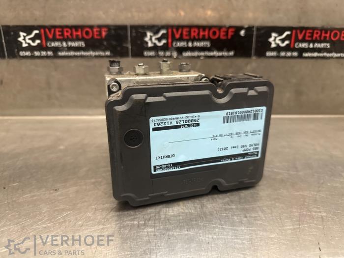 Gebruikte ABS Pomp Volvo V40 (MV) 1.6 T3 GTDi 16V Prijs € 75,00 Margeregeling aangeboden door Verhoef Cars & Parts
