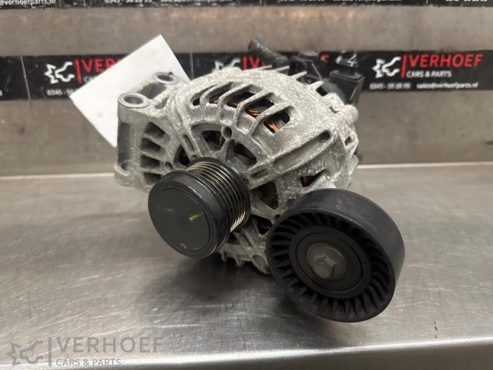 Gebruikte Dynamo Volvo V40 (MV) 1.6 T3 GTDi 16V Prijs € 75,00 Margeregeling aangeboden door Verhoef Cars & Parts