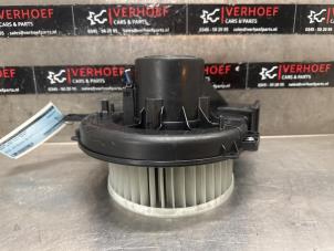 Gebruikte Kachel Ventilatiemotor Seat Ibiza IV (6J5) 1.2 TDI Ecomotive Prijs € 35,00 Margeregeling aangeboden door Verhoef Cars & Parts