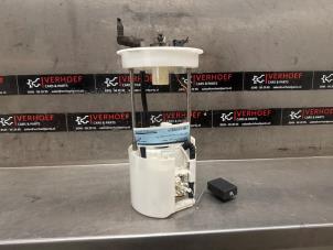 Gebruikte Benzinepomp Honda Insight (ZE2) 1.3 16V VTEC Prijs € 125,00 Margeregeling aangeboden door Verhoef Cars & Parts