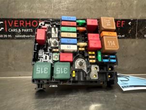 Gebruikte Zekeringkast Citroen C3 (SX/SW) 1.2 Vti 12V PureTech Prijs € 50,00 Margeregeling aangeboden door Verhoef Cars & Parts
