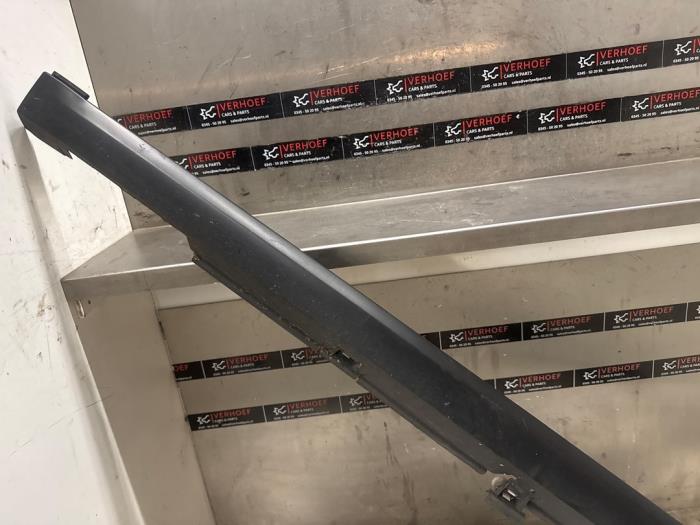 Zijskirt links van een Citroën C3 (SX/SW) 1.2 Vti 12V PureTech 2020