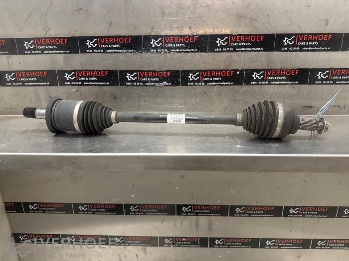 Gebruikte Steekas links-achter BMW 1 serie (F20) 116d 1.5 12V TwinPower Prijs € 100,00 Margeregeling aangeboden door Verhoef Cars & Parts