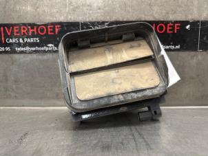 Gebruikte Luchtgeleider Tesla Model X 100X Prijs € 25,00 Margeregeling aangeboden door Verhoef Cars & Parts