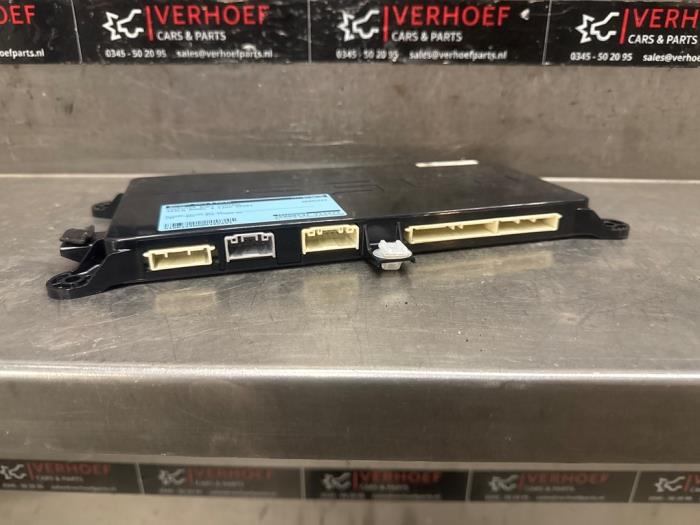 Computer Body Control van een Tesla Model X 100X 2018