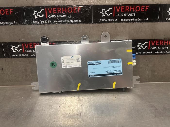 Tesla Model X Computers Body Control voorraad | Onderdelenlijn.nl