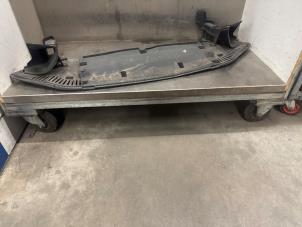 Gebruikte Bumper onderplaat Lexus IS (E3) 300h 2.5 16V Prijs € 200,00 Margeregeling aangeboden door Verhoef Cars & Parts