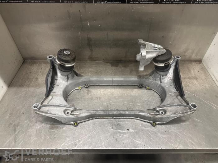 Gebruikte Subframe Lexus IS (E3) 300h 2.5 16V Prijs € 350,00 Margeregeling aangeboden door Verhoef Cars & Parts