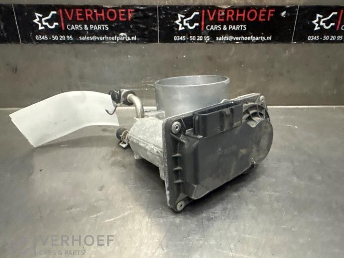 Gebruikte Gasklephuis Lexus IS (E3) 300h 2.5 16V Prijs € 95,00 Margeregeling aangeboden door Verhoef Cars & Parts