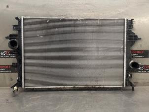 Gebruikte Radiateur Kia Niro I (DE) 1.6 GDI Hybrid Prijs € 150,00 Margeregeling aangeboden door Verhoef Cars & Parts