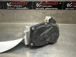 Gebruikte Gasklephuis Ford Fiesta 7 1.0 EcoBoost 12V Hybrid 125 Prijs € 50,00 Margeregeling aangeboden door Verhoef Cars & Parts