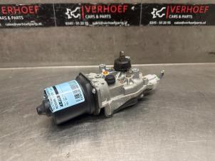 Gebruikte Ruitenwissermotor voor Nissan Note (E12) 1.2 68 Prijs € 75,00 Margeregeling aangeboden door Verhoef Cars & Parts