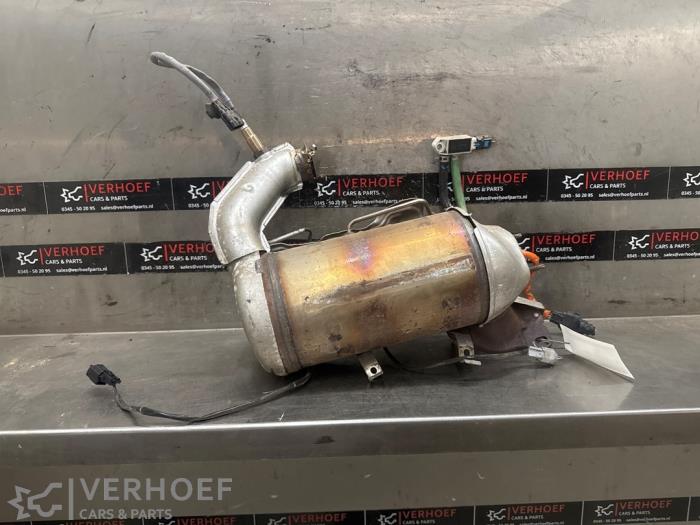 Gebruikte Roetfilter Renault Clio IV Estate/Grandtour (7R) 1.5 Energy dCi 90 FAP Prijs € 400,00 Margeregeling aangeboden door Verhoef Cars & Parts