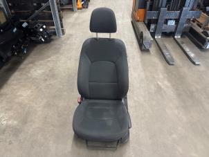 Gebruikte Stoel links Kia Rio III (UB) 1.2 CVVT 16V Prijs € 100,00 Margeregeling aangeboden door Verhoef Cars & Parts