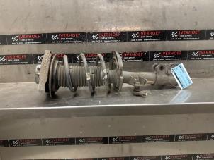 Gebruikte Mac Phersonpoot links-voor Mercedes B (W246) 1.6 B-180 BlueEFFICIENCY Turbo 16V Prijs € 70,00 Margeregeling aangeboden door Verhoef Cars & Parts